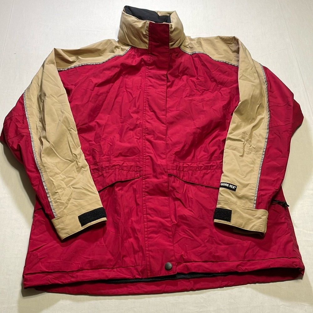 Road Runner Running Jacket Women's Size L Red and Tan Gore-Tex. Pre-Owned.